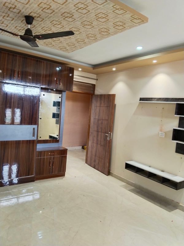 2 BHK Builder Floor For Rent in Sector 52