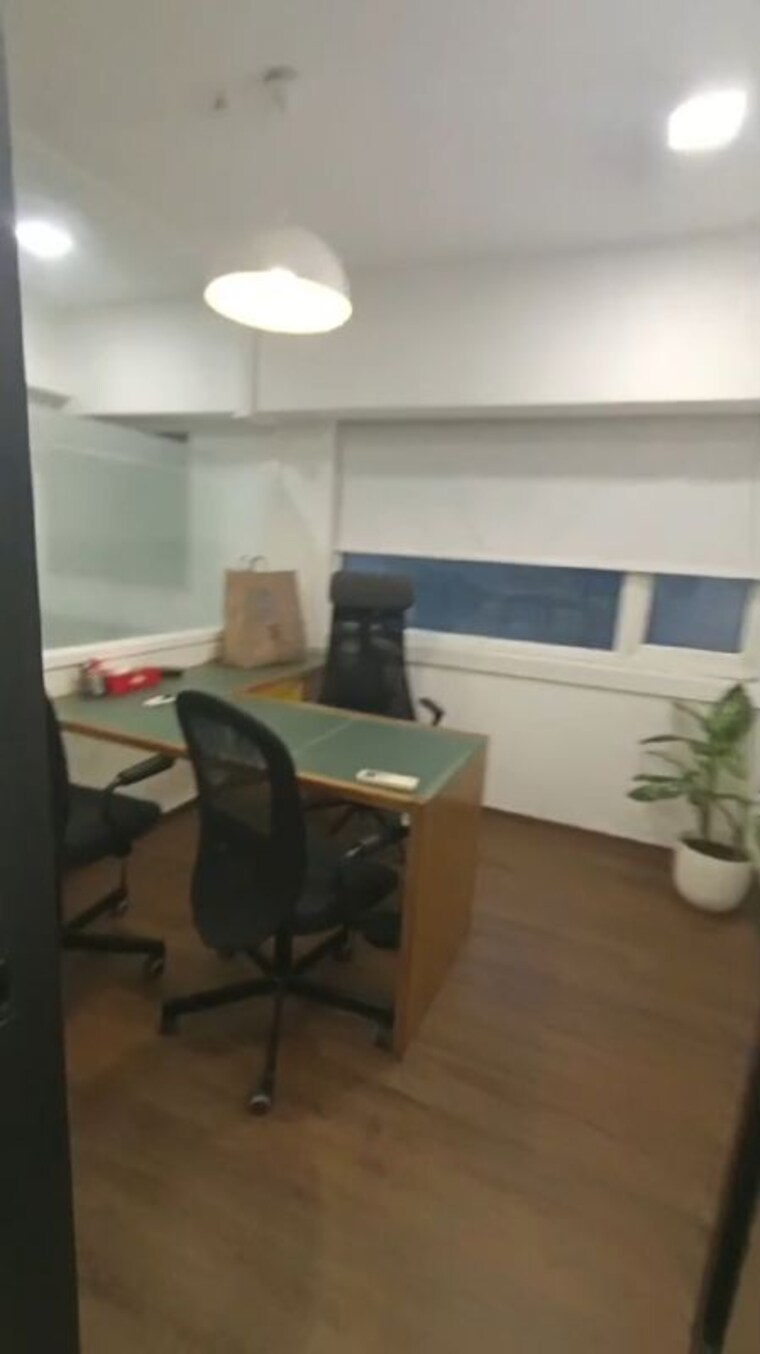 Team Area, commerce-center-andheri Commercial Office Space 3800 Sq.Ft. In Andheri West Mumbai 9800941