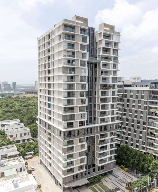 4 BHK + Extra Room Apartment For Sale in Myscape Loft