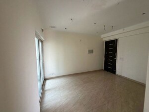 Room in 2 BHK Apartment at Gaur Yamuna City 16th Park View, Gaur Yamuna City – for Sale