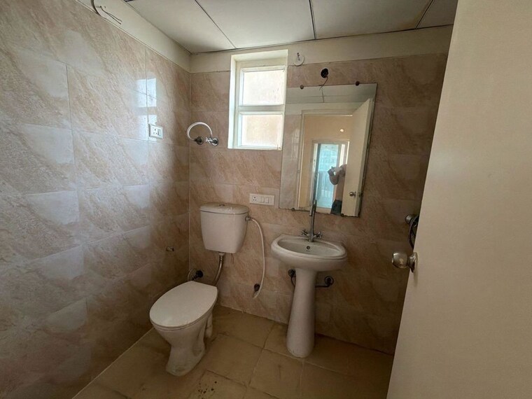 Bathroom, gaur-yamuna-city-16th-park-view 2 Bedroom 1115 Sq.Ft. Apartment In Gaur Yamuna City Greater Noida 9800950