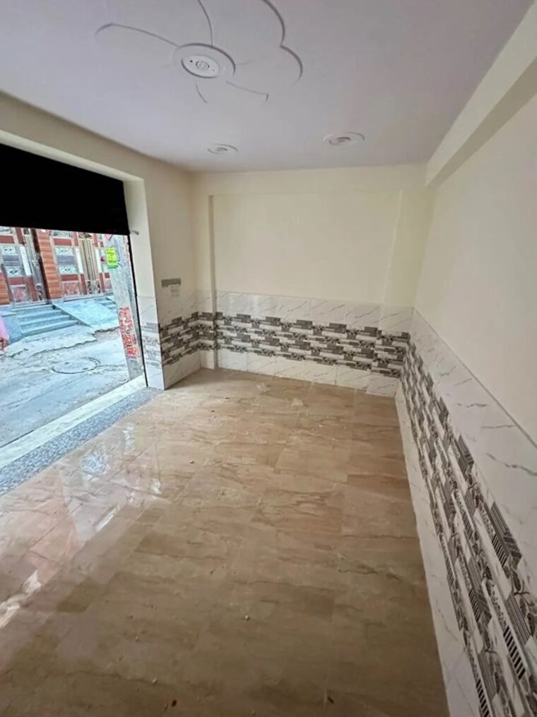 Floor Plan, gomti nagar Commercial Shop 700 Sq.Ft. In Gomti Nagar Lucknow 9800959