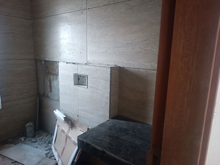 Bathroom, amrapali-heartbeat-city 4 Bedroom 3235 Sq.Ft. Apartment In Sector 107 Noida 9800963