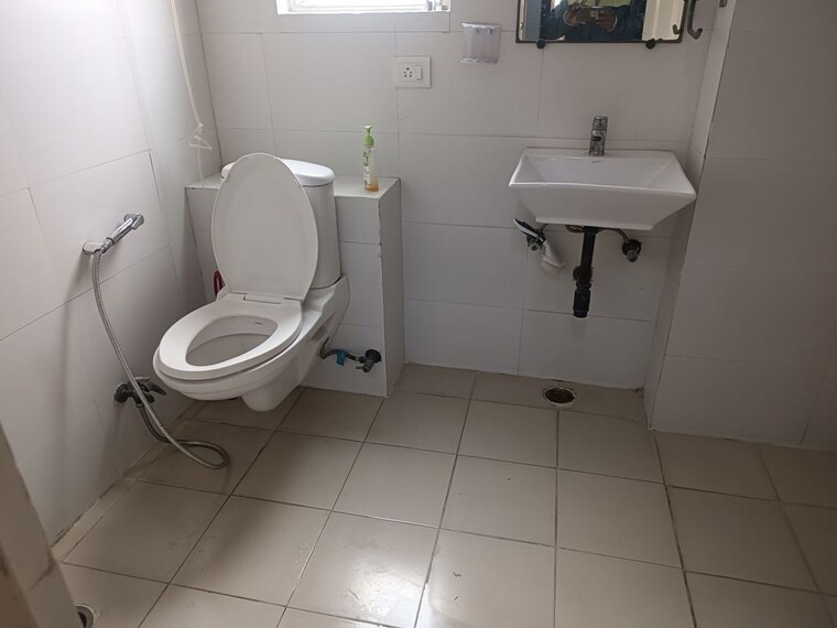 Bathroom, amrapali-heartbeat-city 2 Bedroom 1195 Sq.Ft. Apartment In Sector 107 Noida 9800965