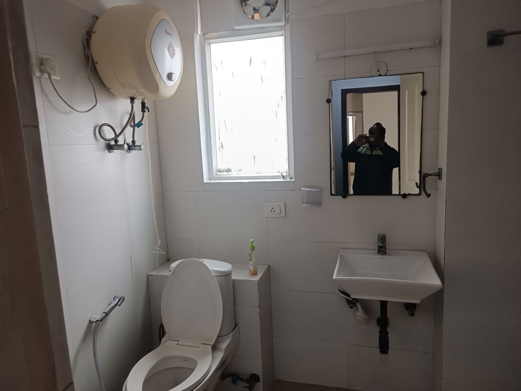 2 BHK Apartment For Sale in Amrapali Heartbeat City