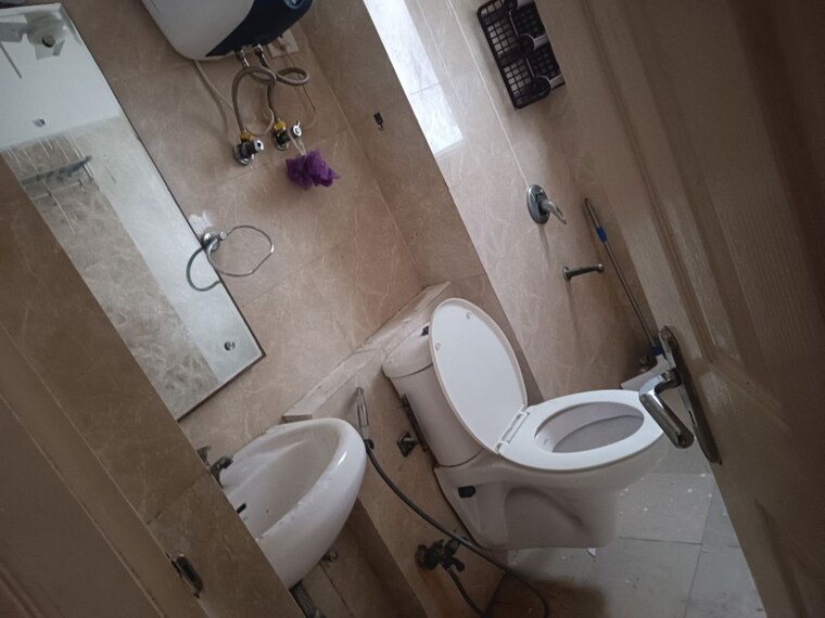 Bathroom, amrapali-heartbeat-city 3 Bedroom 1575 Sq.Ft. Apartment In Sector 107 Noida 9800967
