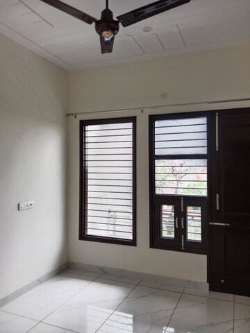 Room in 2 BHK Builder Floor at Huda – for Rent