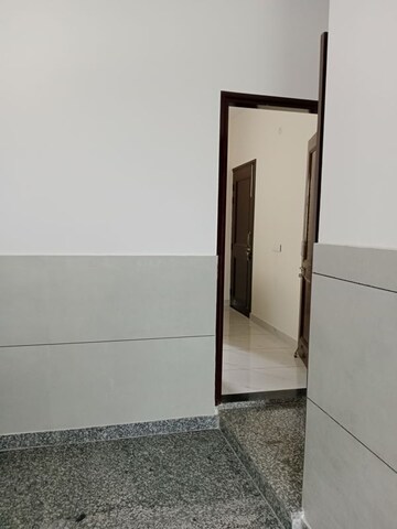 Room in 2 BHK Builder Floor at Huda – for Rent