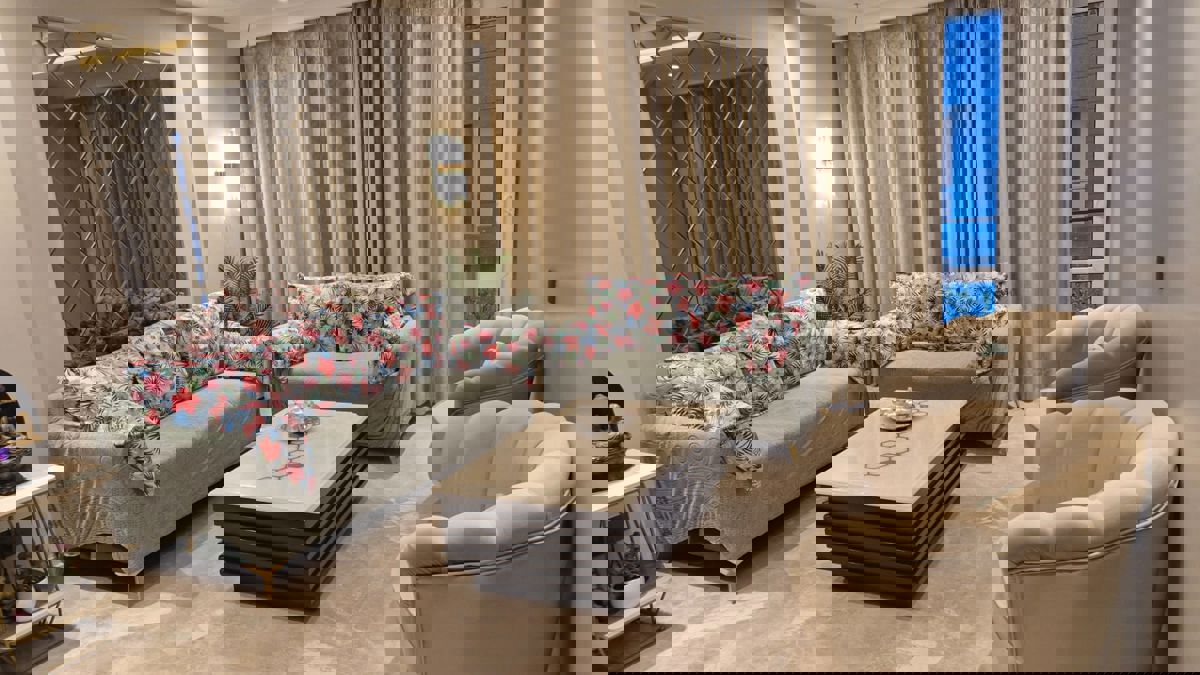 2 BHK + Pooja Room Apartment For Rent in Defence Colony