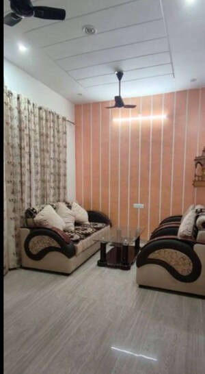 Living Room in 3 BHK Apartment at Butler Colony – for Rent