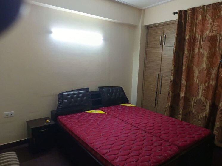 Bedroom, supertech-34-pavilion 2.5 Bedroom 1450 Sq.Ft. Apartment In Sector 34 Noida 9801004