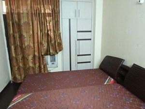 Bedroom in 2.5 BHK Apartment at Supertech 34 Pavilion, Sector 34 – for Rent