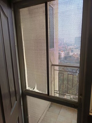 Balcony in 2.5 BHK Apartment at Supertech 34 Pavilion, Sector 34 – for Rent