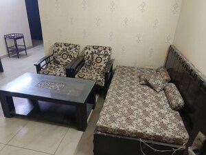Living Room in 2.5 BHK Apartment at Supertech 34 Pavilion, Sector 34 – for Rent