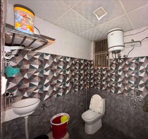 Parking in 3 BHK Apartment at Gomti Nagar – for Rent