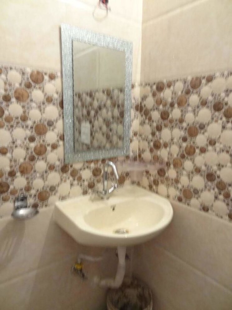 Bathroom, rwa-apartments-sector-50 2 Bedroom 1050 Sq.Ft. Builder Floor In Sector 50 Noida 9801016