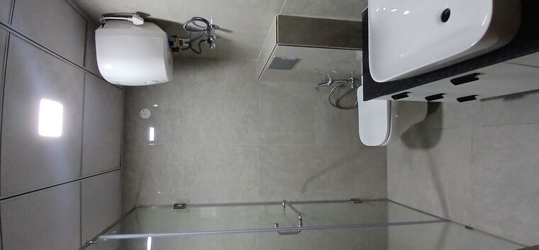 Bathroom, sg-vista 4 Bedroom 2895 Sq.Ft. Apartment In Raj Nagar Extension Ghaziabad 9801027