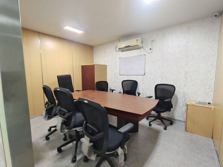 Team Area, kalpataru-plaza Commercial Office Space 750 Sq.Ft. In Malad West Mumbai 9800621