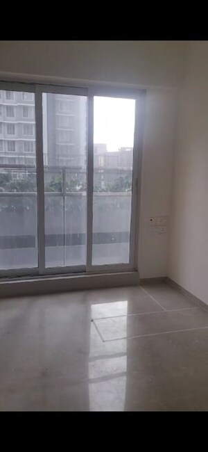 Room in 2.5 BHK Apartment at Sangam The Luxor, Goregaon West – for Rent