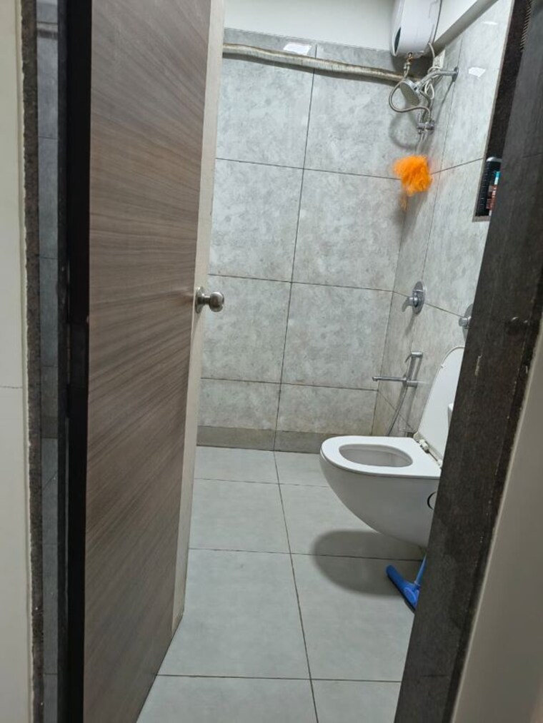 Bathroom, horizon-chs 1.5 Bedroom 450 Sq.Ft. Apartment In Andheri West Mumbai 9801091