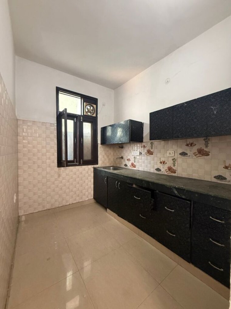 Kitchen, unitech-the-close-north 3 Bedroom 2491 Sq.Ft. Apartment In Sector 50 Gurgaon 9801107