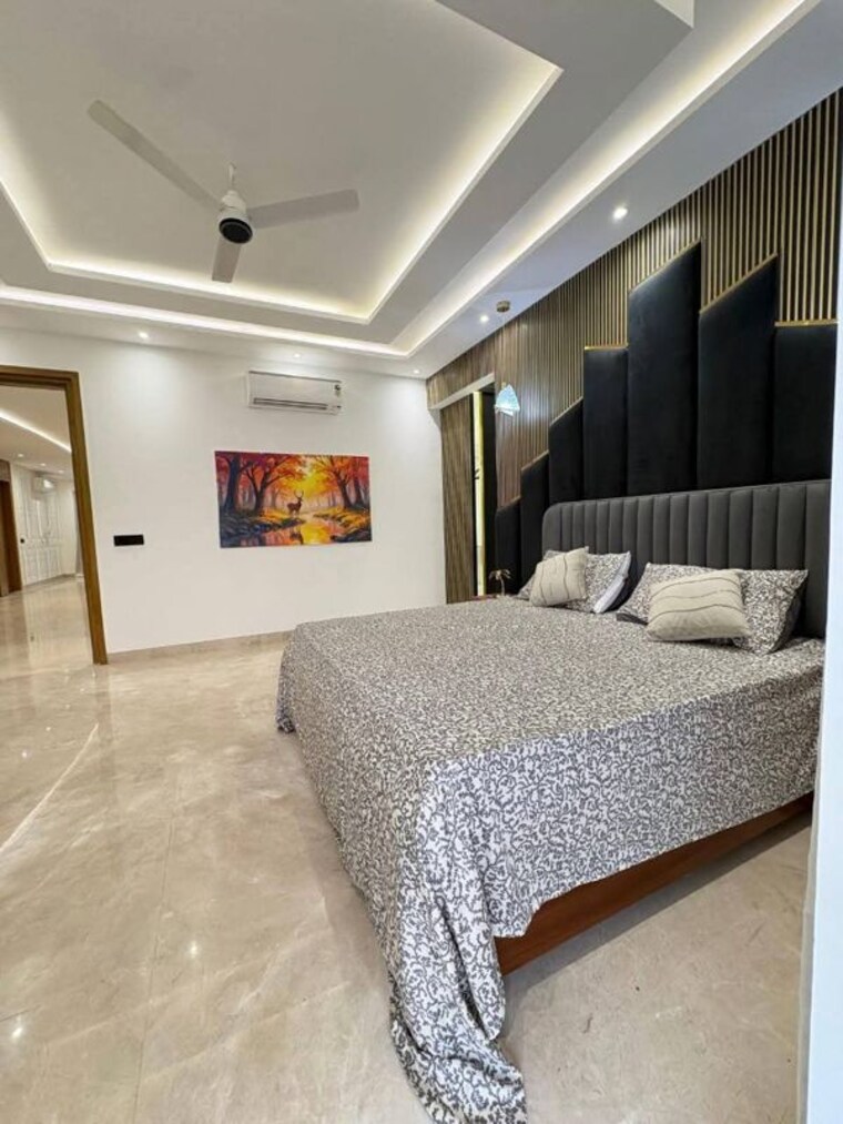 Bedroom, tulip-violet 4 Bedroom 2010 Sq.Ft. Apartment In Sector 69 Gurgaon 9801143