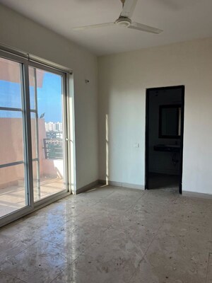 Room in 3 BHK Apartment at Puri Pranayam, Sector 82 – for Rent