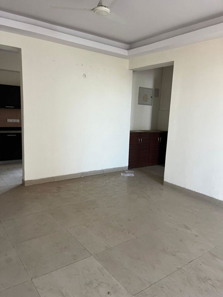 Room, puri-pranayam 3 Bedroom 1857 Sq.Ft. Apartment In Sector 82 Faridabad 9801160