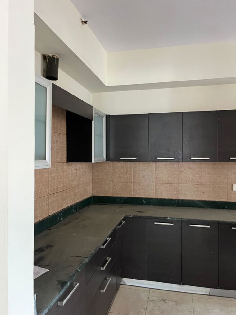 Kitchen, puri-pranayam 3 Bedroom 1857 Sq.Ft. Apartment In Sector 82 Faridabad 9801160