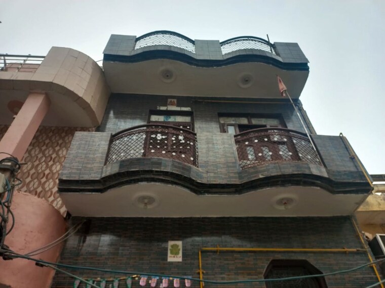Exterior View, sant nagar 2 Bedroom 450 Sq.Ft. Independent House In Sant Nagar Delhi 9801158