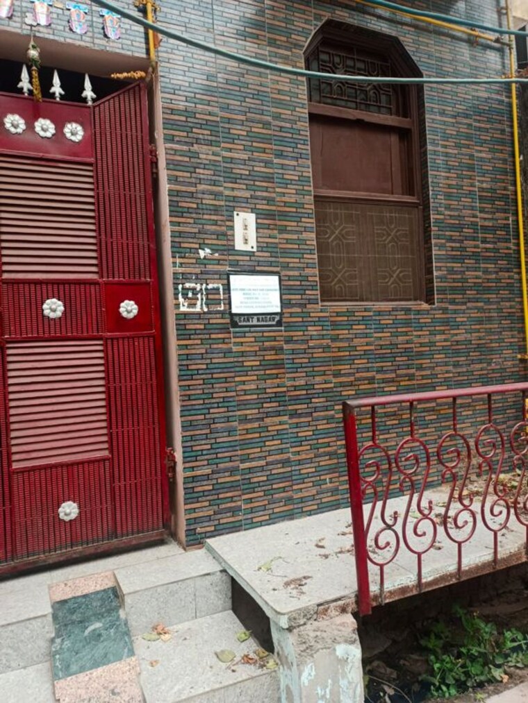 Exterior View, sant nagar 2 Bedroom 450 Sq.Ft. Independent House In Sant Nagar Delhi 9801158