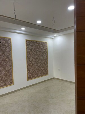 Room in 3 BHK Builder Floor at BPTP Parklands Villa, Sector 88 – for Rent