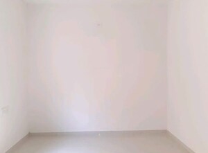 Room in 3 BHK Independent House at Green Flora, Sanand – for Rent