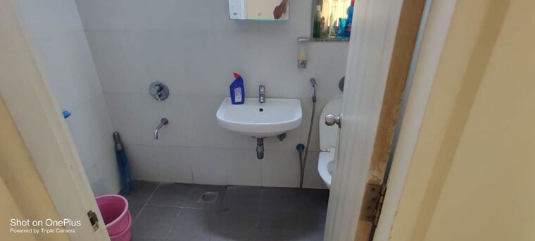 Bathroom, lodha-palava-exotica 2 Bedroom 909 Sq.Ft. Apartment In Dombivli East Thane 9801194