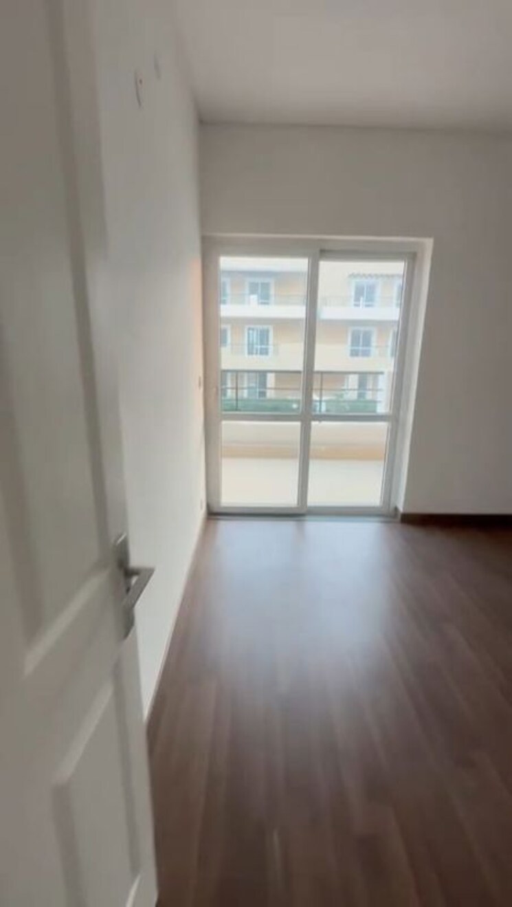 Room, bptp-park-81 3 Bedroom 275 Sq.Yd. Builder Floor In Sector 81 Faridabad 9801204