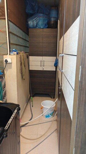 Team Area in 3 BHK Apartment at Purvanchal Royal City, Chi V Greater Noida – for Sale