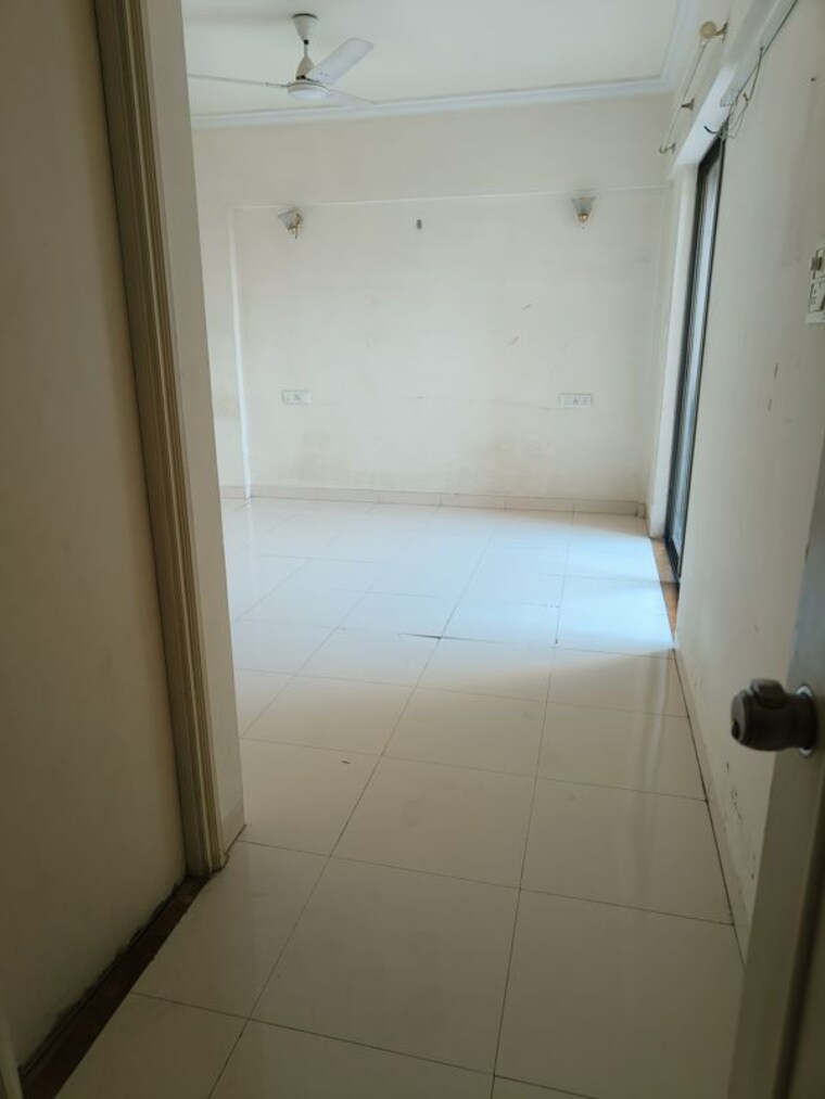 Bathroom, sonigara-omega-paradise 2 Bedroom 842 Sq.Ft. Apartment In Wakad Pune 9801236