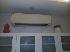 Furnished Amenities in 3 BHK Apartment at Gail Apartments, Sector 62 – for Sale