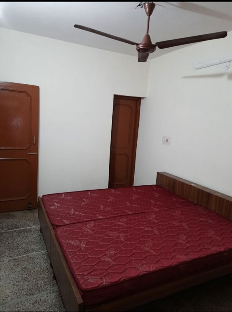 Room, sector 59 2 Bedroom 900 Sq.Ft. Independent House In Sector 59 Mohali 9801271