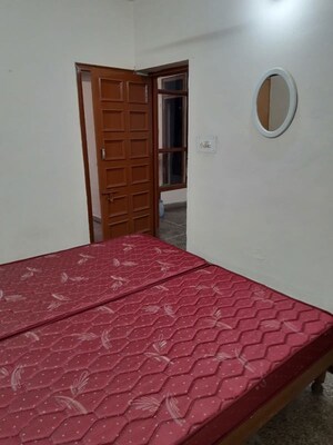 Room in 2 BHK Independent House at Sector 59 – for Rent