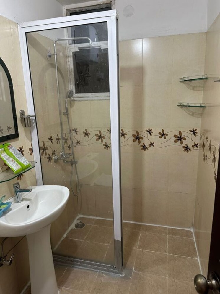 Bathroom, prateek-wisteria 3 Bedroom 1385 Sq.Ft. Apartment In Sector 77 Noida 9801287