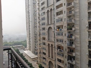 2 BHK Apartment – Exterior View View at Antriksh Golf View, Sector 78 - for Rent