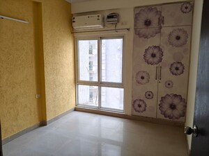 2 BHK Apartment For Rent in Antriksh Golf View, Sector 78