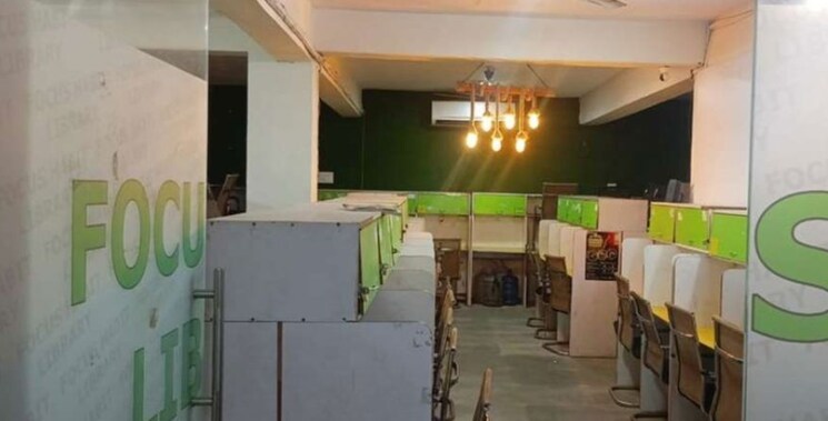 Team Area, hazratganj Commercial Office Space 1900 Sq.Ft. In Hazratganj Lucknow 9801345