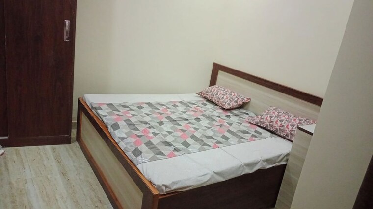 Bedroom, sector 70 1 Bedroom 670 Sq.Ft. Independent House In Sector 70 Mohali 9801371