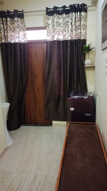 1 BHK Independent House For Rent in Sector 70