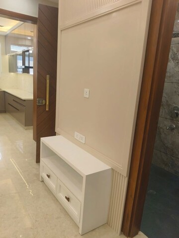 Bathroom in 2 BHK Builder Floor at BPTP District Phase 2, Sector 84 – for Sale