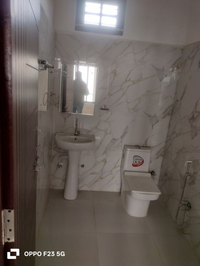 Bathroom, indira nagar 4 Bedroom 2250 Sq.Ft. Villa In Indira Nagar Lucknow 9801381