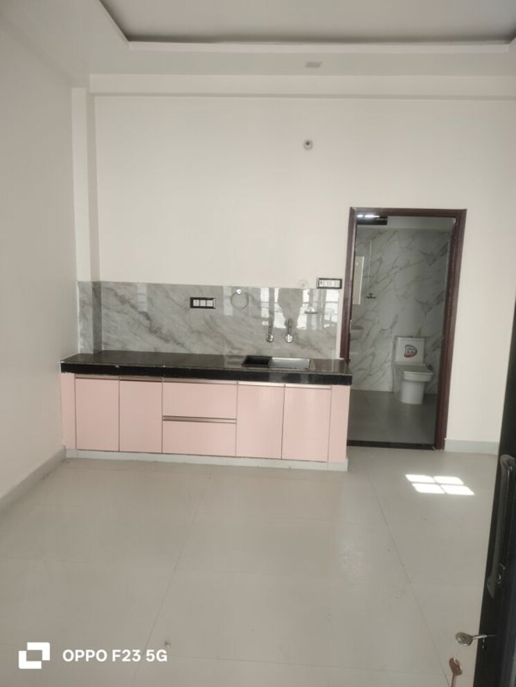 Kitchen, indira nagar 4 Bedroom 2250 Sq.Ft. Villa In Indira Nagar Lucknow 9801381