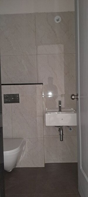 Bathroom in 2 BHK Apartment at Shreepati Skies, Tardeo – for Rent